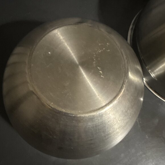 Stainless Steel Mixing Bowls Set Of 2 7.5” & 9.5” - Picture 13 of 15